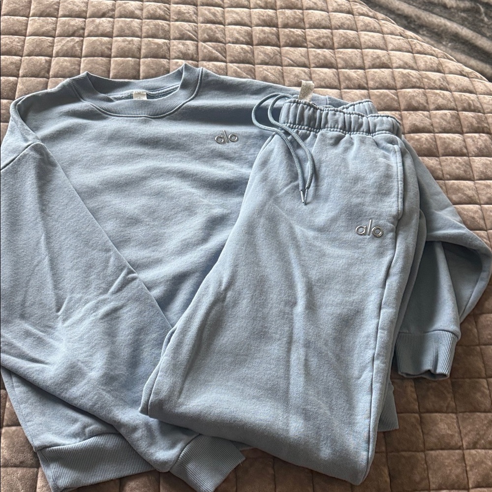 ALO Yoga Steel Gray Sweatshirt